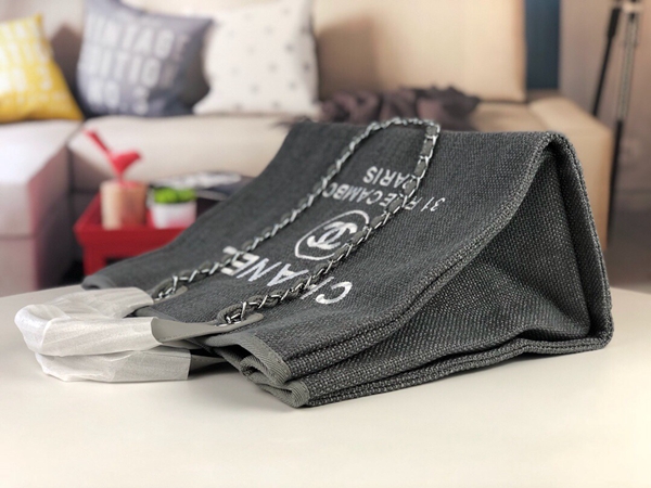 シャネルバッグ側面デザイン